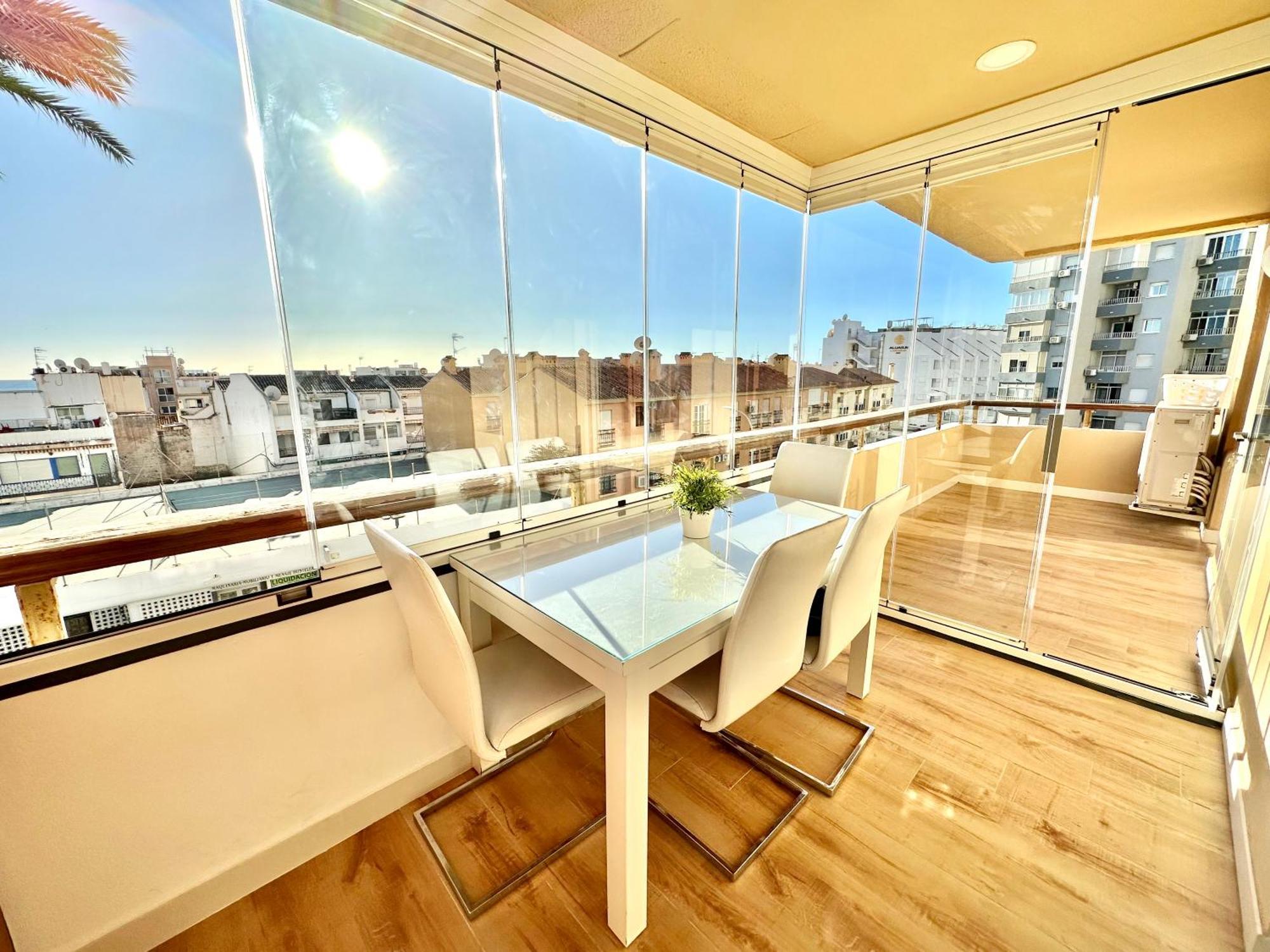 Gorgeous Apartment At The Sea In La Carihuela! توريمولينوس المظهر الخارجي الصورة