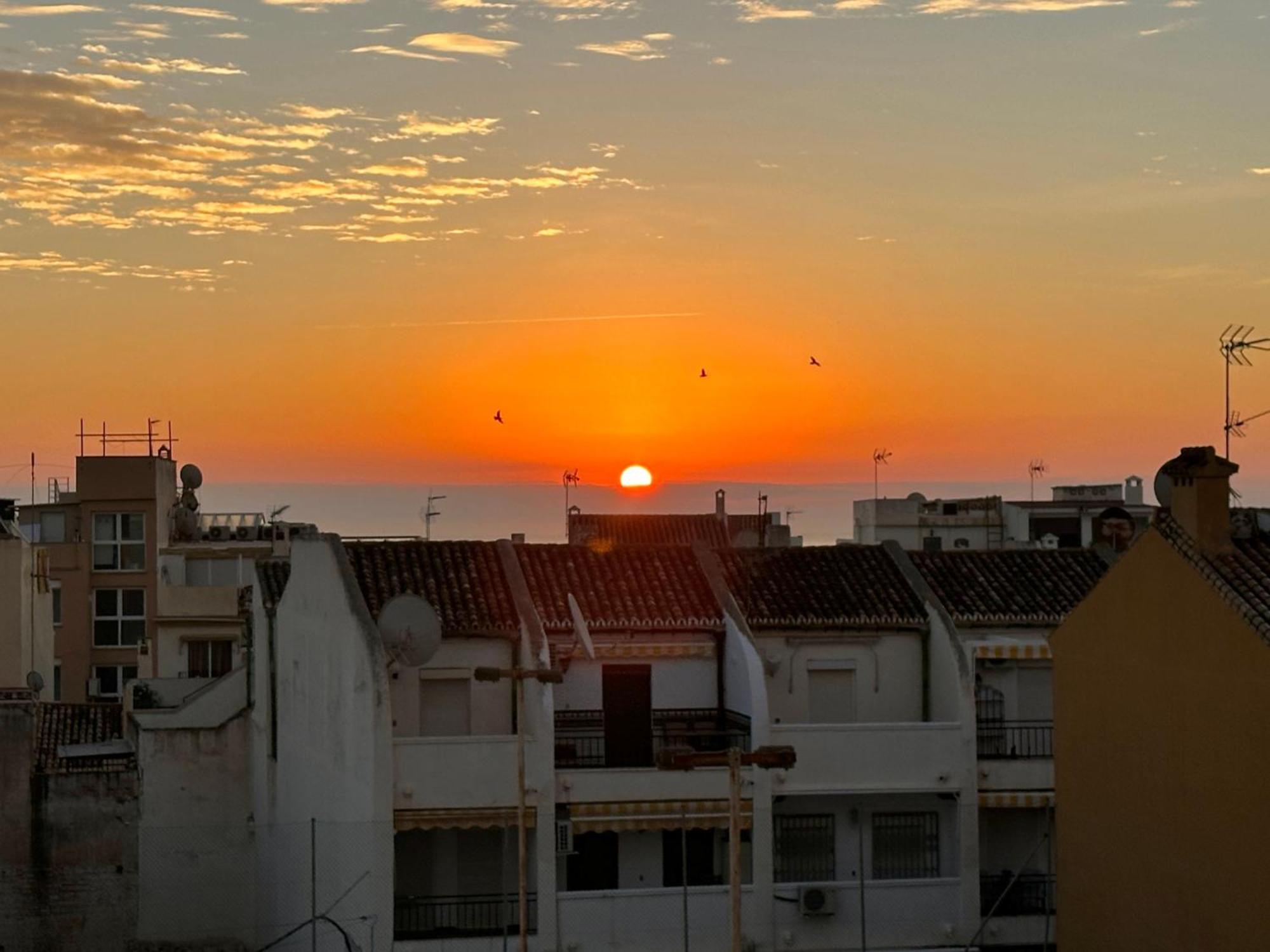 Gorgeous Apartment At The Sea In La Carihuela! توريمولينوس المظهر الخارجي الصورة